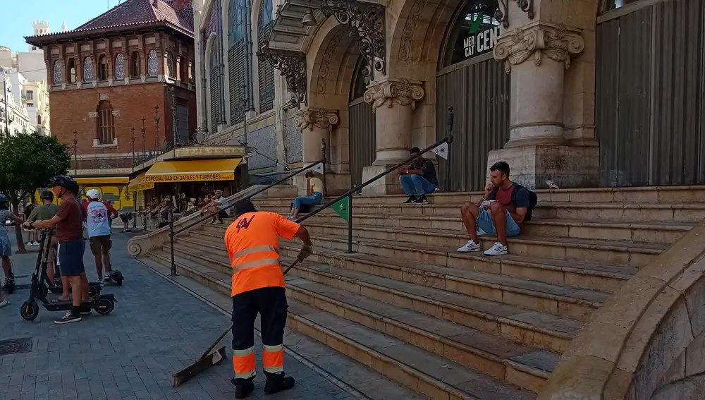 Cada zona de la ciudad tiene un plan específico de limpieza