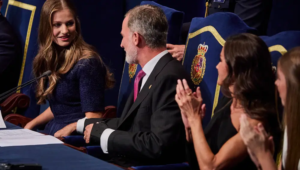 Ceremonia de entrega de los Premios Princesa de Asturias 2023, presidida por SS.MM. los Reyes Felipe VI y Letizia, con la presencia de SS.AA.RR. la Princesa de Asturias Leonor y la Infanta doña Sofía en el teatro Campoamor de Oviedo.