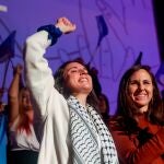 Irene Motero e Ione Belarra durante un acto de Podemos, en el Palacio de la Prensa, a 16 de diciembre de 2023, en Madrid (Espa&ntilde;a).
