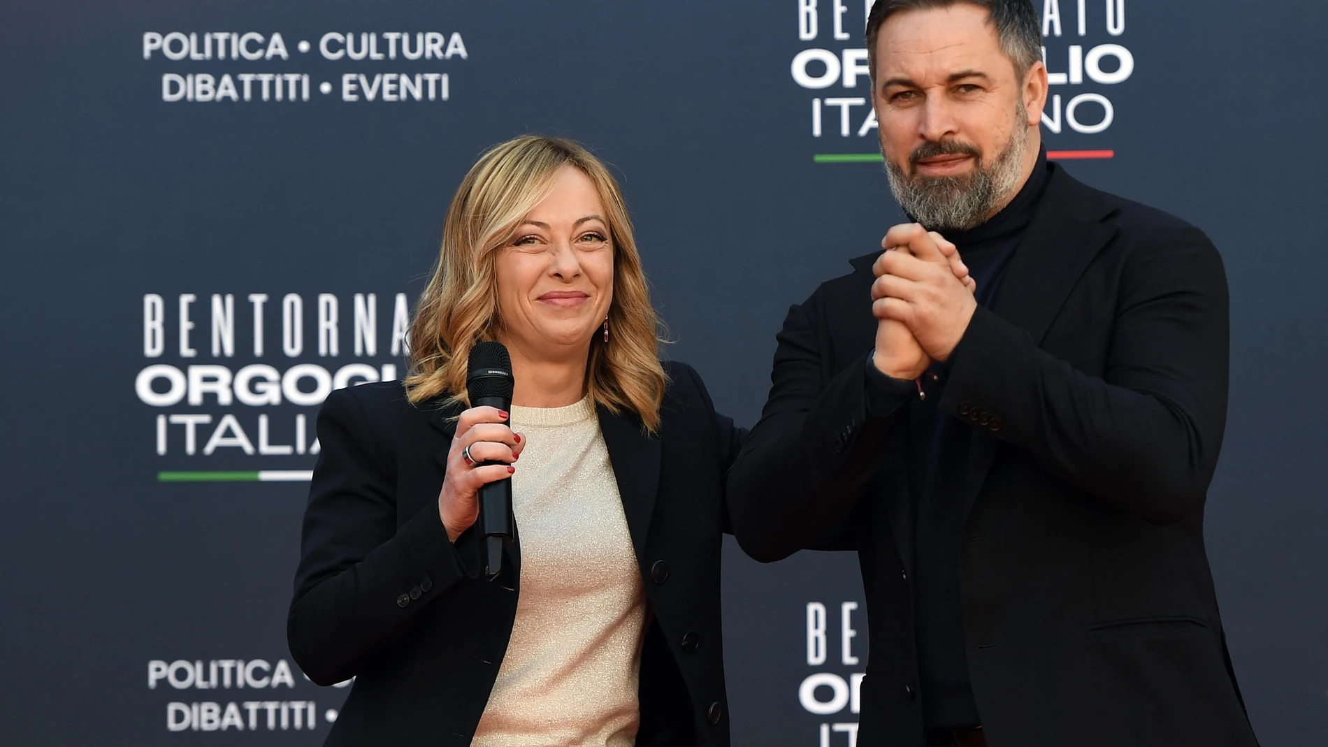 Rome (Italy), 17/12/2023.- Italian Prime Minister Giorgia Meloni (L) greets President of Italian party Vox, Santiago Abascal during the last day of the Atreju 2023 political festival in the gardens of Castel Sant'Angelo in Rome, Italy, 17 December 2023. The Atreju political festival in Rome was organized by Italian Prime Minister Meloni and her right-wing party, Brothers of Italy. The theme of this year's edition is 'Welcome Back Italian Pride' (Bentornato orgoglio italiano). (Italia, Roma) E...