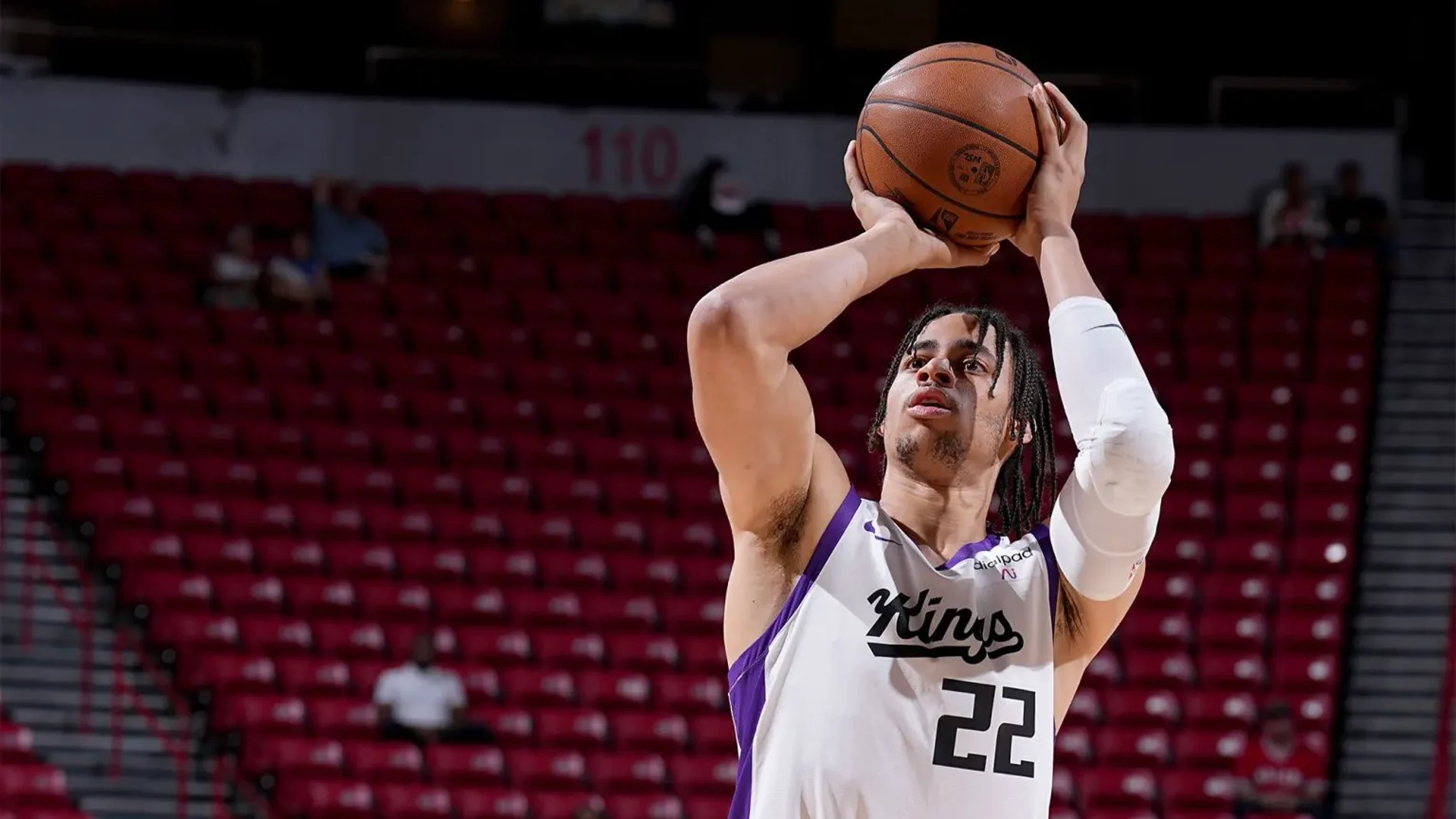 Acusan a un exjugador de la NBA y su novia del asesinato de una joven de 23 años