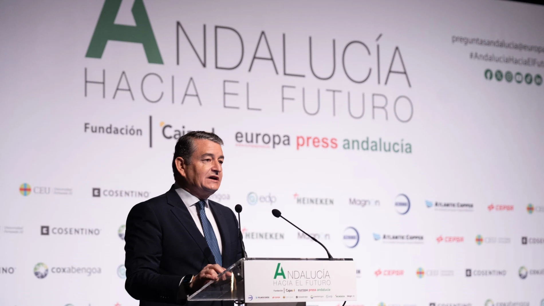 El consejero andaluz de la Presidencia, Interior, Diálogo Social y Simplificación Administrativa, Antonio Sanz, este lunes, en las Jornadas 'Andalucía hacia el futuro', organizadas por Europa Press, en colaboración con la Fundación Cajasol, en Sevilla MARÍA JOSÉ LÓPEZ-EUROPA PRESS 18/12/2023