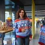 Ayuso y su nuevo jersey navideño del Metro de Madrid. 