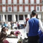 Economía.- Declaran accidente laboral la muerte por infarto de un camarero tras recibir carta de despido estando de baja