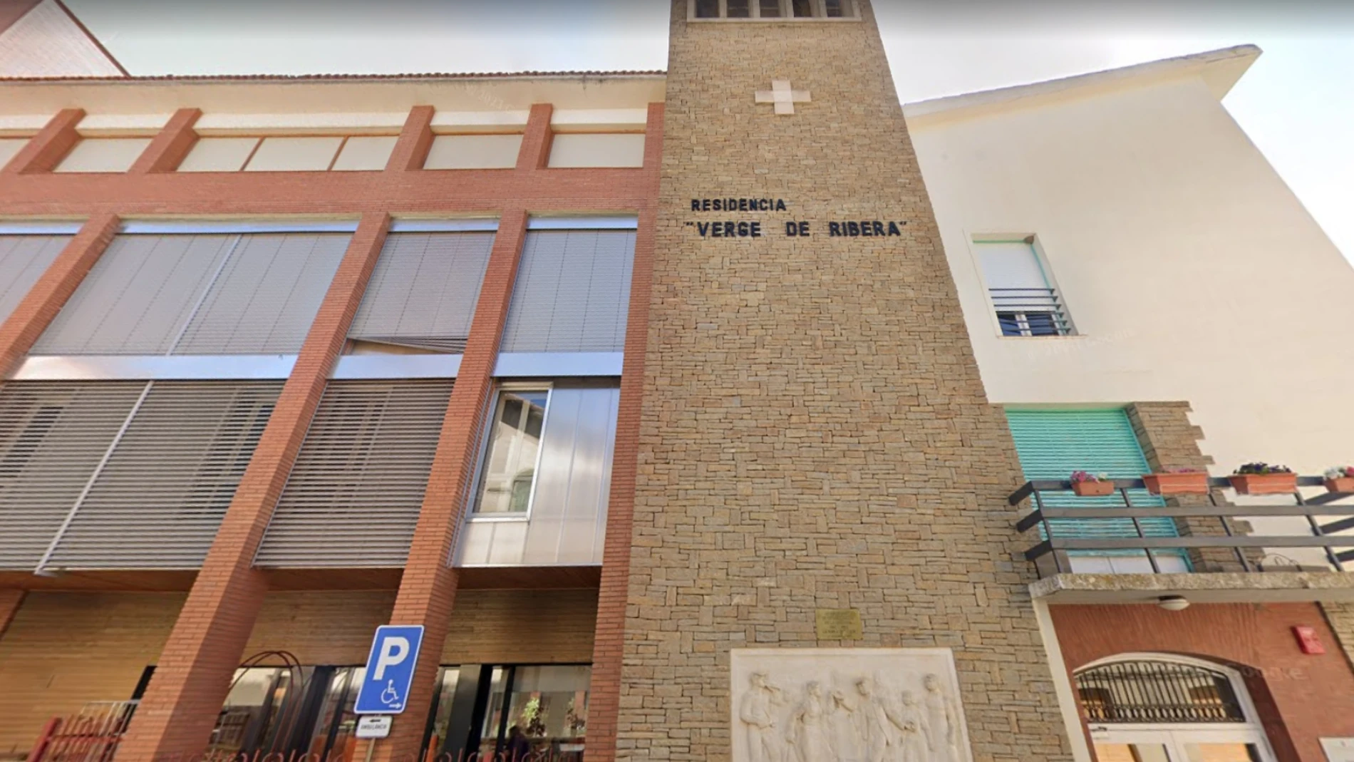 Fachada de la Residencia Virgen de Ribera de la Pobla de Segur, donde residía el anciano