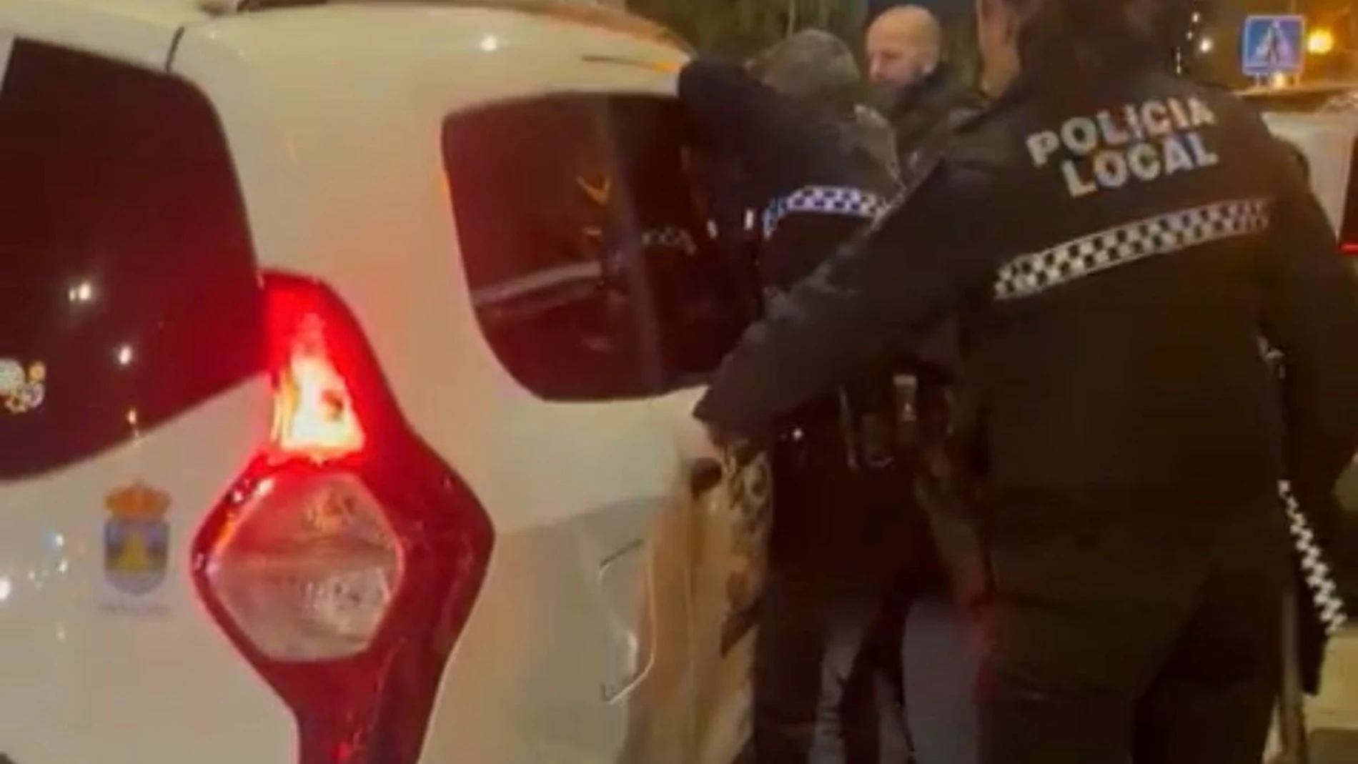 Detienen en Benalmádena a un hombre con dos escopetas de caza, que pretendía atentar contra la Policía