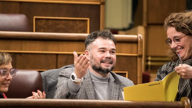 El portavoz de ERC en el Congreso, Gabriel Rufián, durante un pleno en el Congreso de los Diputados, a 19 de diciembre de 2023.