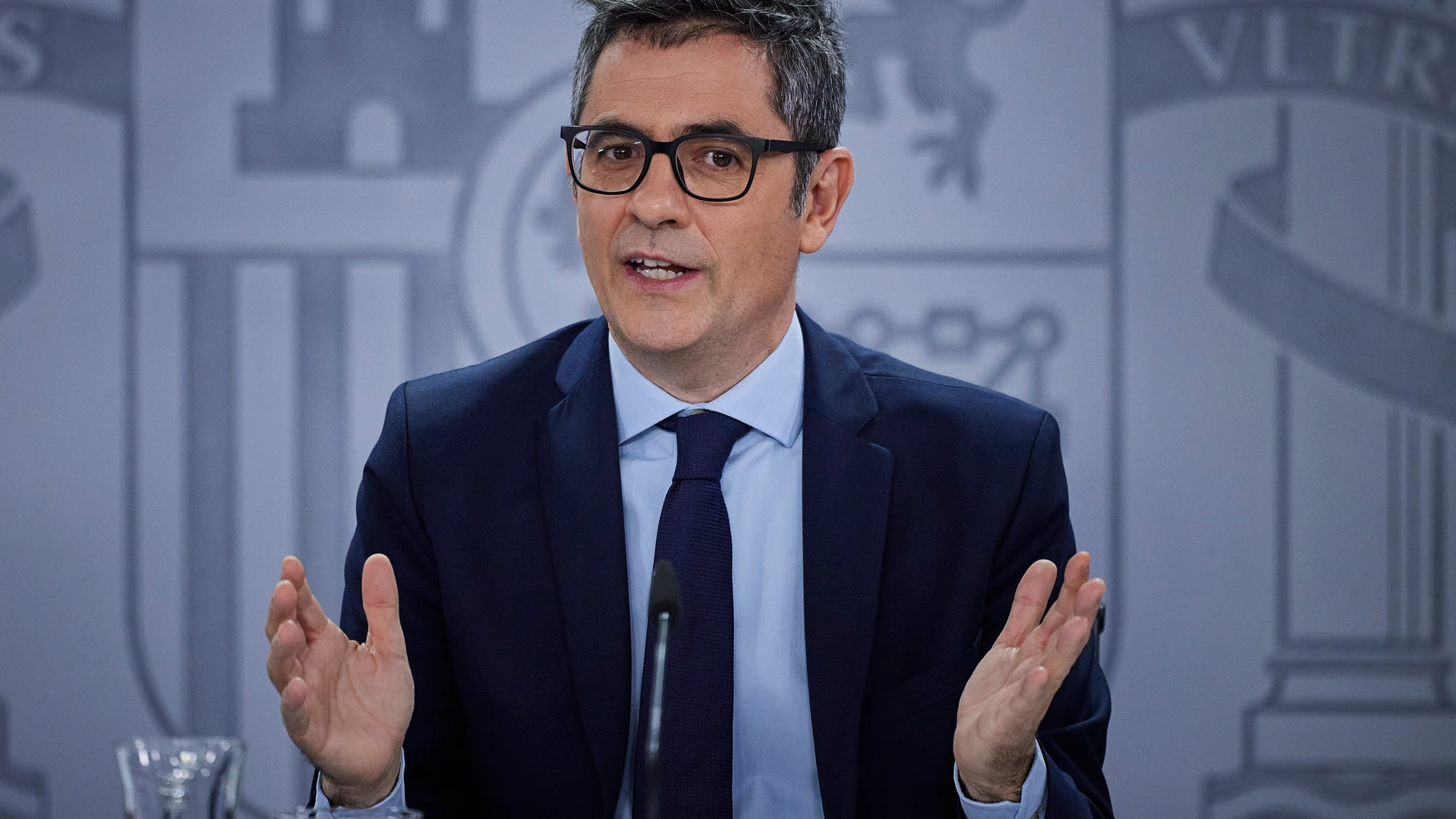 El ministro Félix Bolaños, ingresado y operado de urgencia de una apendicitis