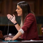 Míriam Nogueras (Junts per Cataluña) durante la comparecencia del presidente del Gobierno, Pedro Sánchez en el Pleno del Congreso de los Diputados para hacer balance sobre la Presidencia española de la UE e informar sobre las últimas reuniones del Consejo Europeo. 