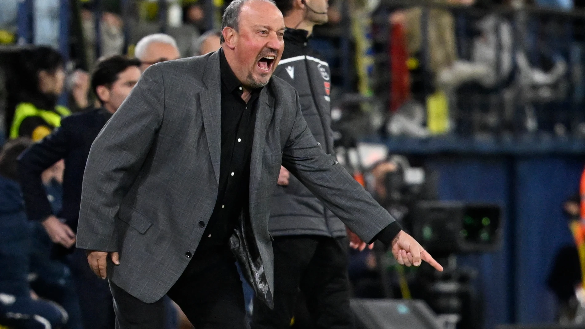 VILLARREAL (CASTELLÓN), 20/12/2023.- El entrenador del Celta, Rafa Benítez, durante el partido de la jornada 18 de LaLiga que Villarreal CF y Celta de Vigo disputan este miércoles en el estadio de La Cerámica. EFE/Andreu Esteban