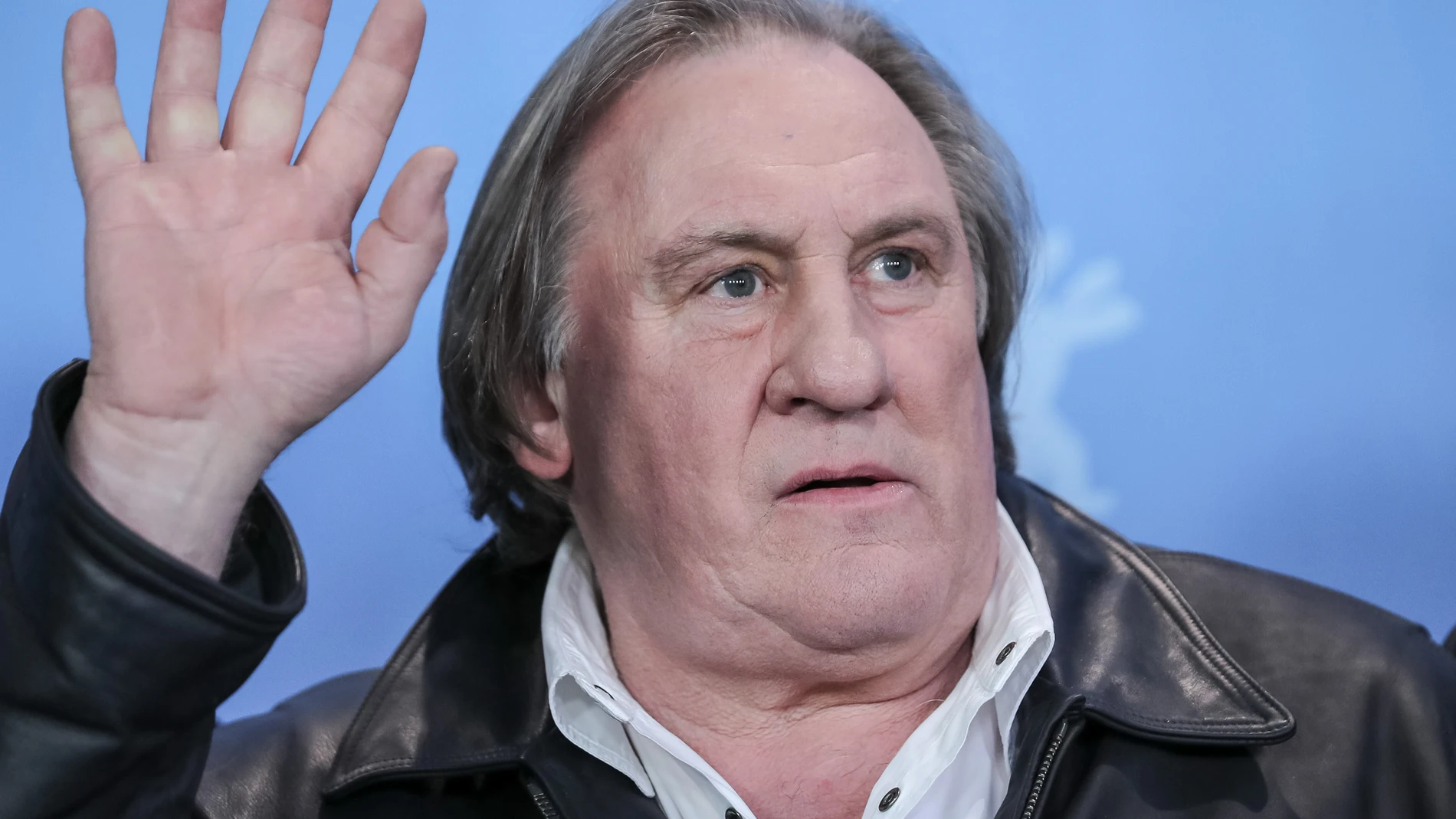 Macron se declara "gran admirador" de Gérard Depardieu y niega que vaya a retirarle la Legión de Honor