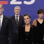 La Reina Letizia estrena traje Paco Rabanne.