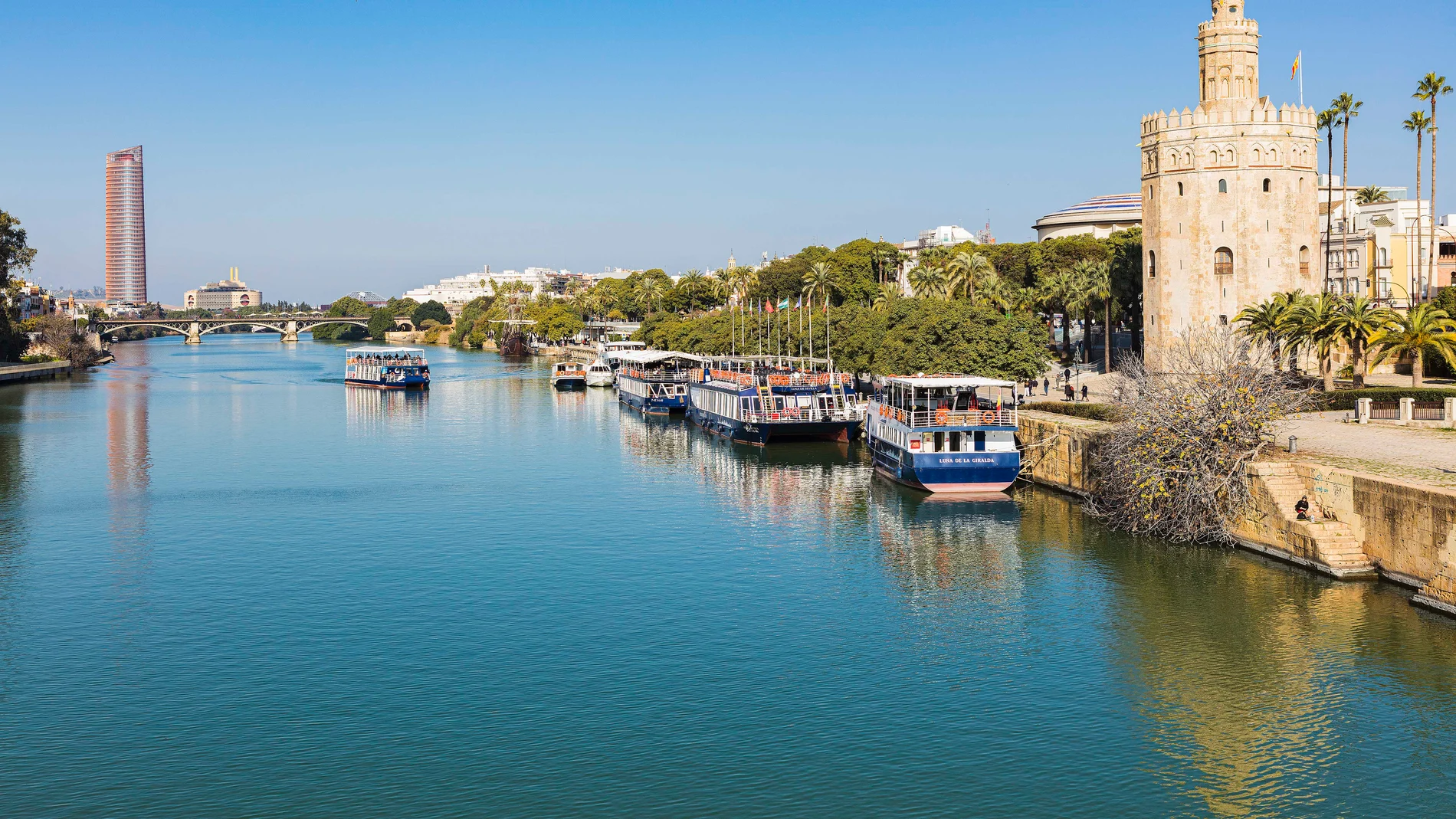 El río Guadalquivir a su paso por Sevilla
