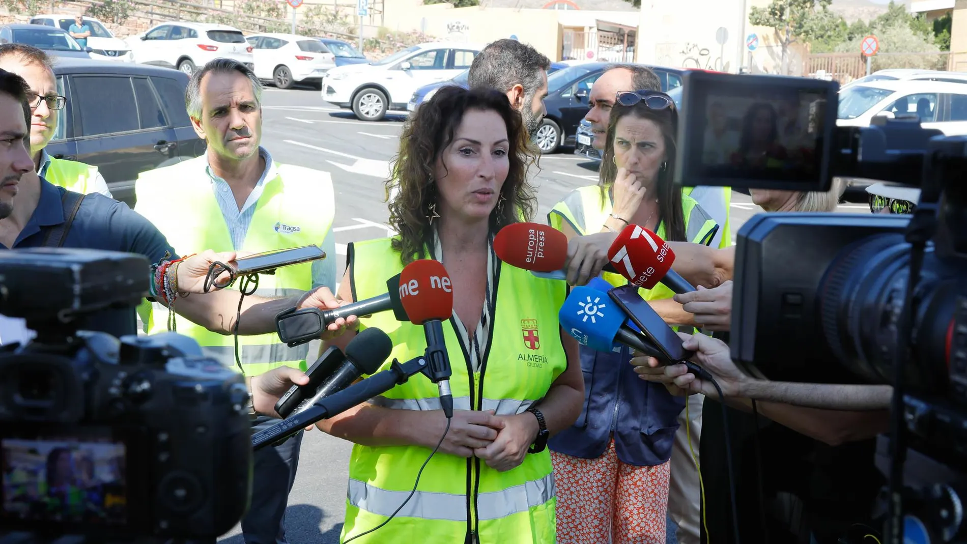 La alcaldesa María del Mar Vázquez aseguró que el Ayuntamiento «está trabajando urgentemente» para dar respuesta a los vecinos