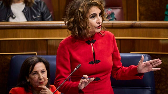 María Jesús Montero Cuadrado Ministra de Hacienda y Función Pública durante la sesión de control del Gobierno celebrada este miércoles en el Congreso en Madrid.
