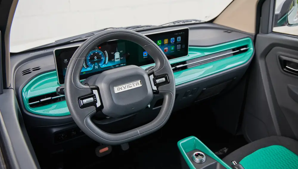 Interior Invicta Pony