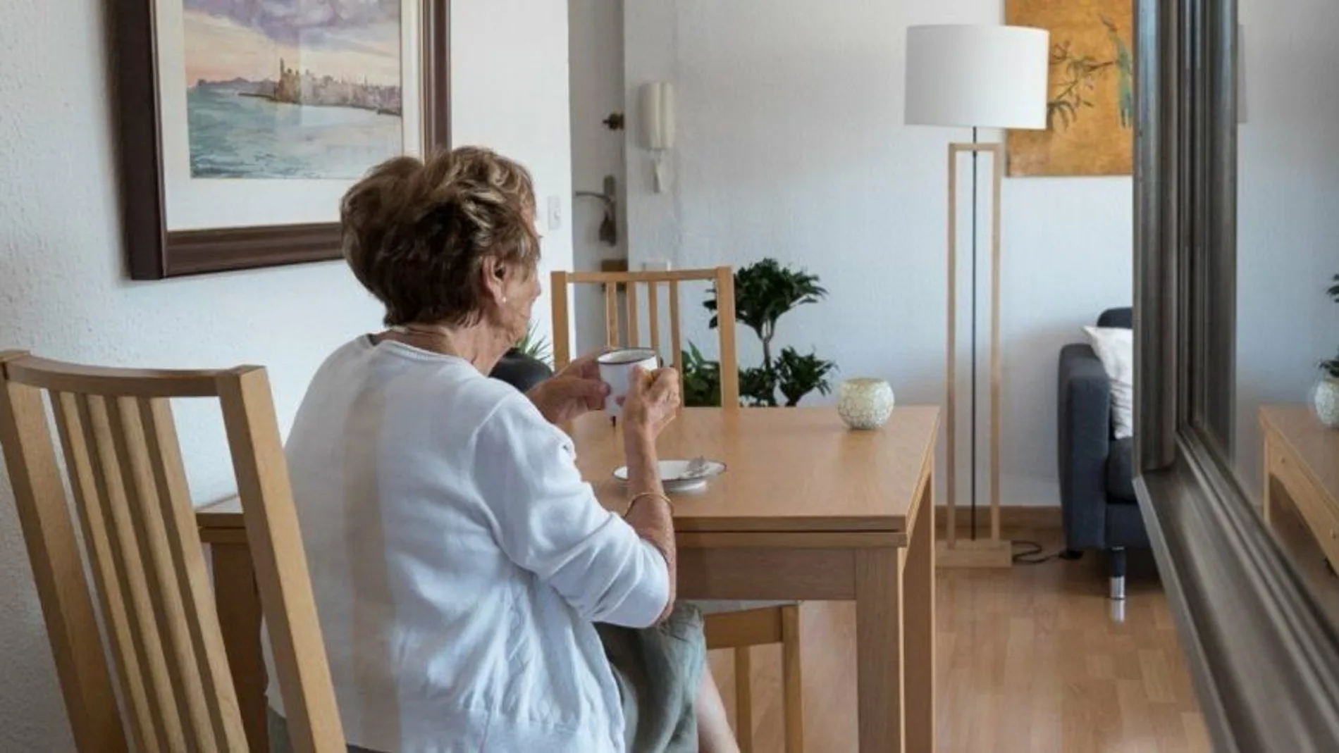 Unas 320.000 personas viven solas en Andalucía