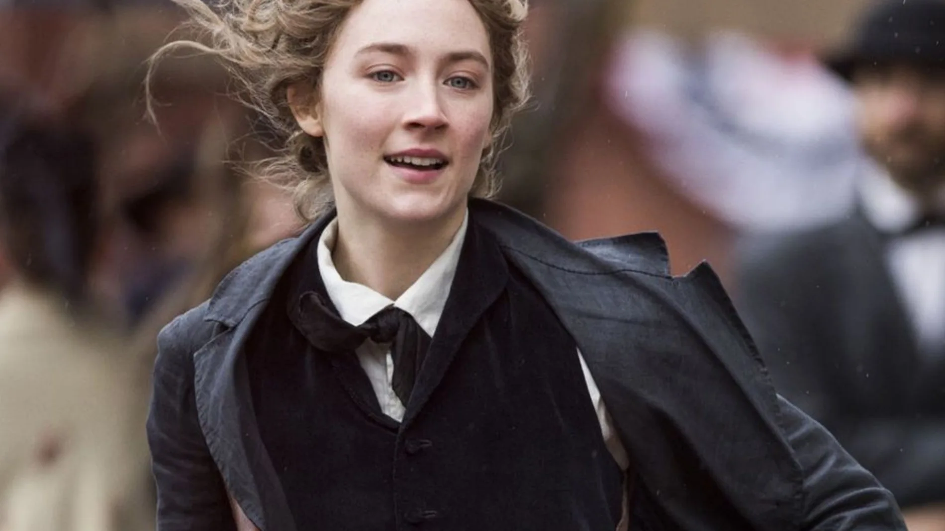 La actriz Saoirse Ronan como Jo en la última versión de «Mujercitas», que dirigió Greta Gerwig