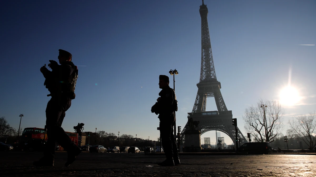 La seguridad será estricta en toda Francia en la víspera de Año Nuevo, con 90,000 agentes de la ley que se desplegarán en todo el país