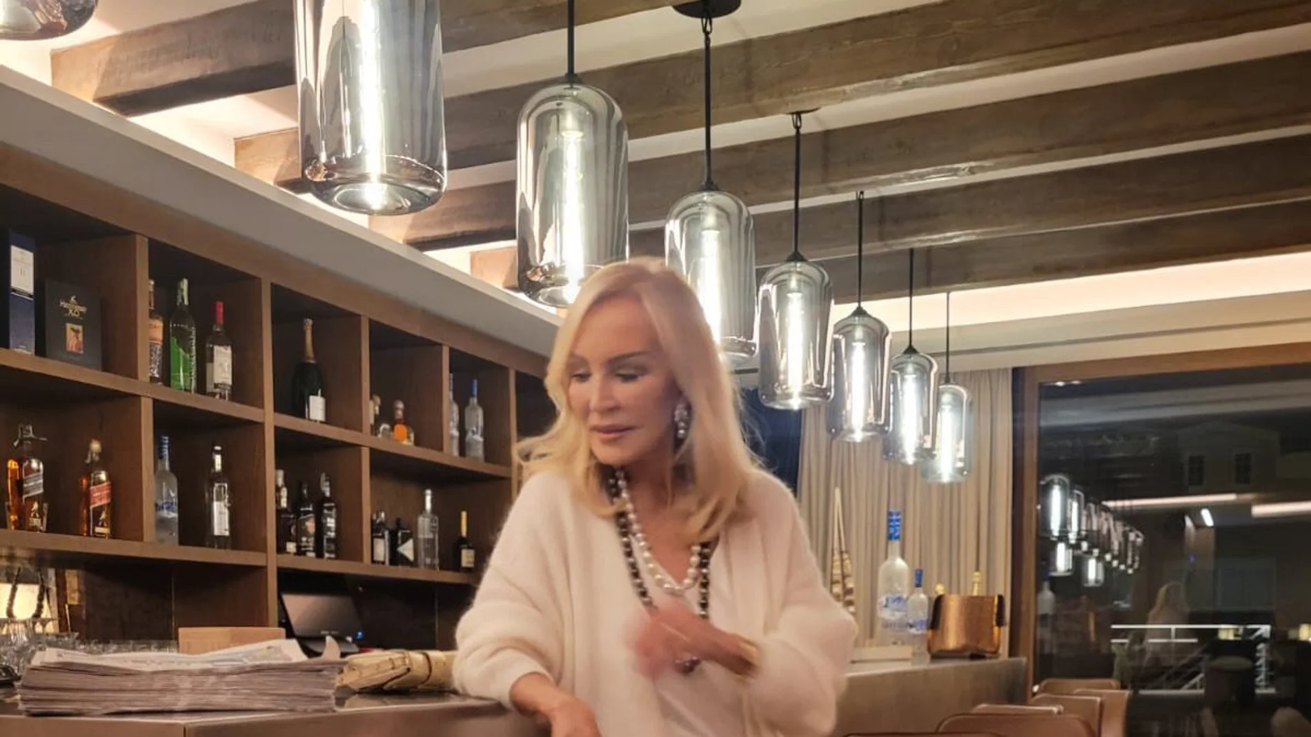 Carmen Lomana
