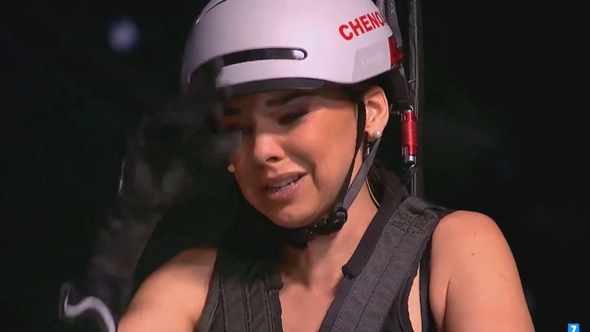 La cantante chenoa sufre durante la realización de una prueba