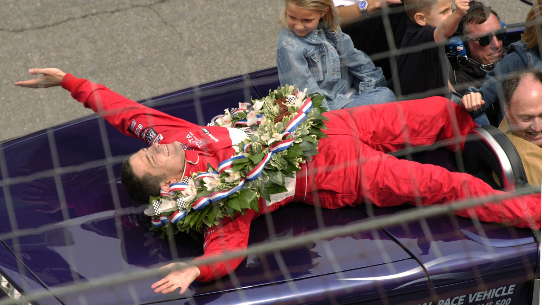 Gil de Ferrán ganó las 500 Millas de Indianápolis en 2003