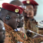 Burkina Faso.- El Parlamento de transición de Burkina Faso aprueba la enmienda constitucional de los militares