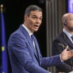 (L-R) Spain's Prime minister Pedro Sanchez, European Council President Charles Michel, and European Commission President Ursula von der Leyen give the final press conference of the European Council in Brussels, Belgium.