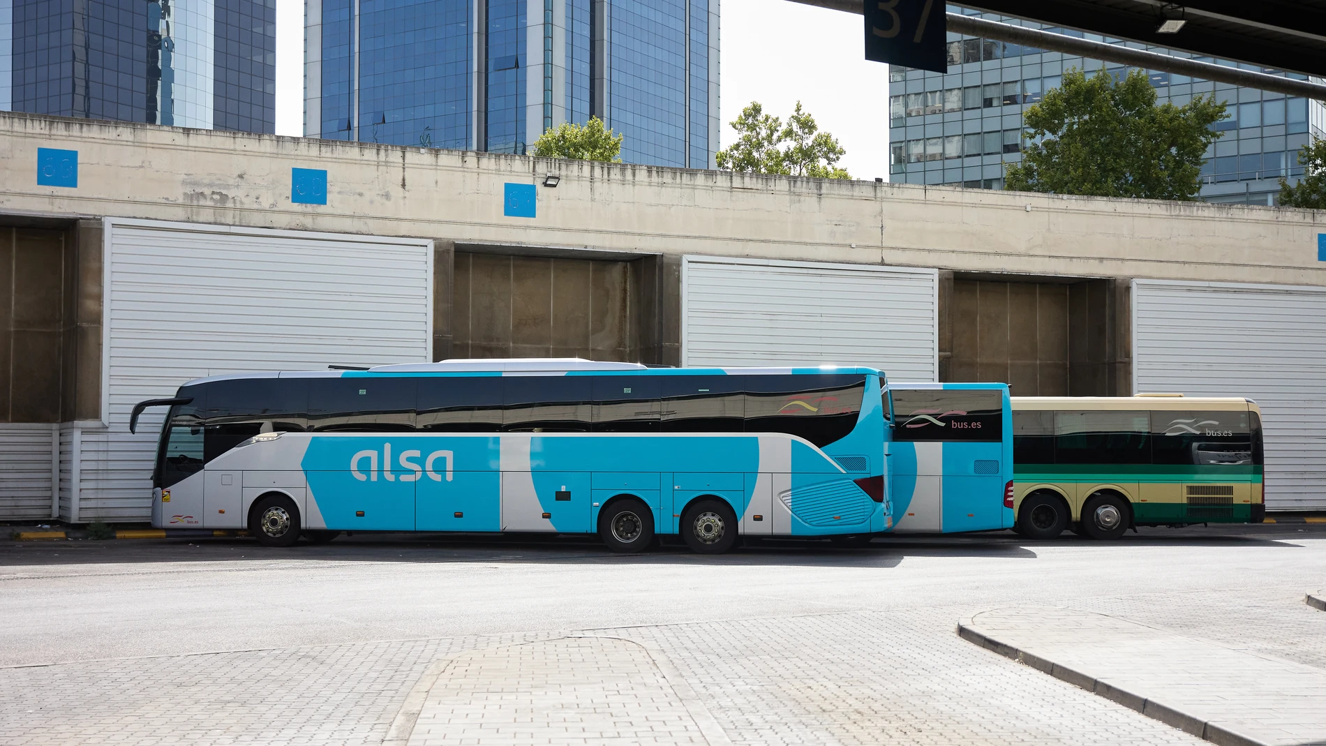 Economía/Empresas.- La gestora española Azvalor aflora un 3% en el capital de la matriz británica de Alsa