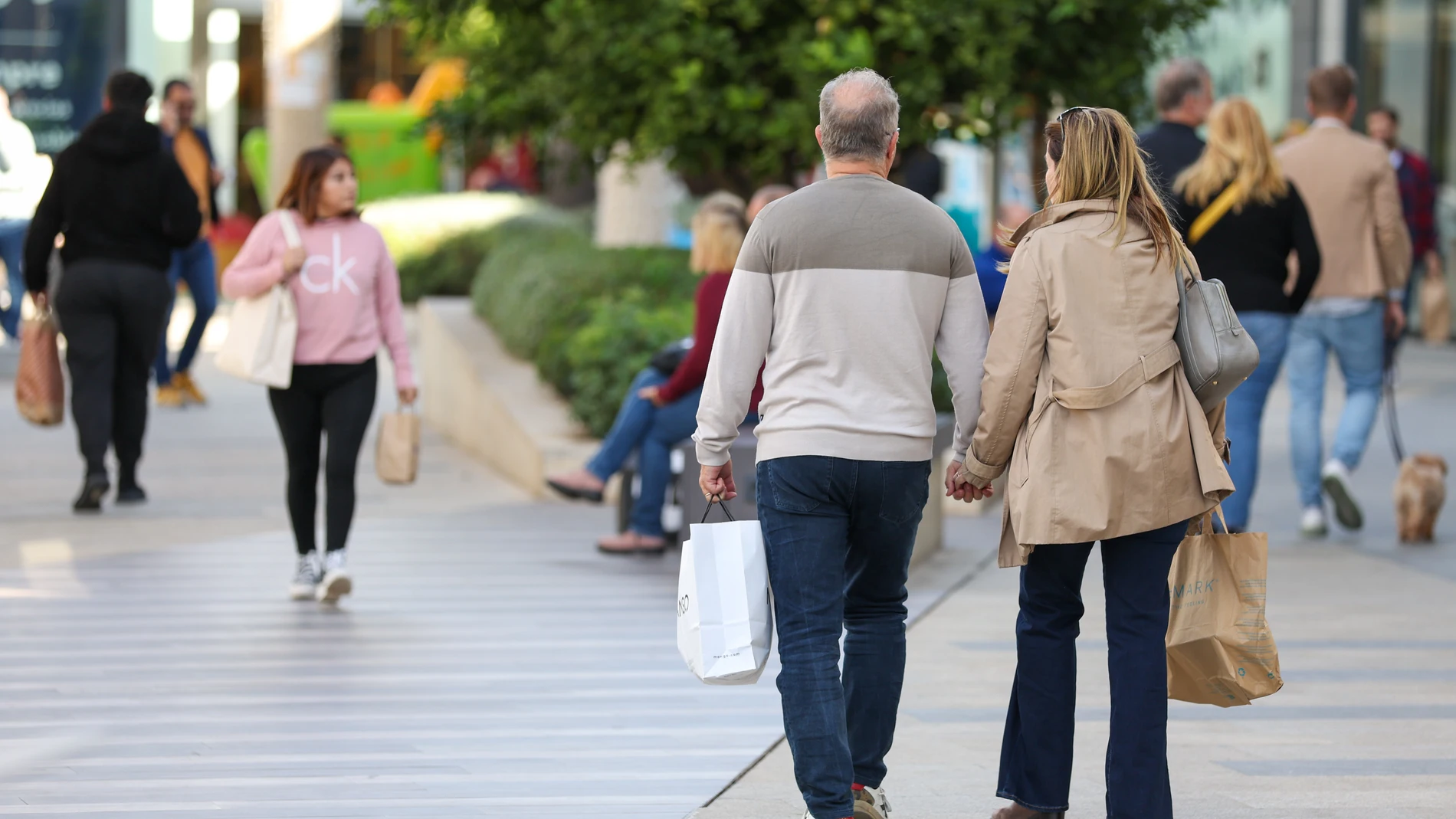MURCIA.-Los consumidores de la Región gastarán 166 euros por cabeza en las rebajas de invierno, por encima de la media nacional