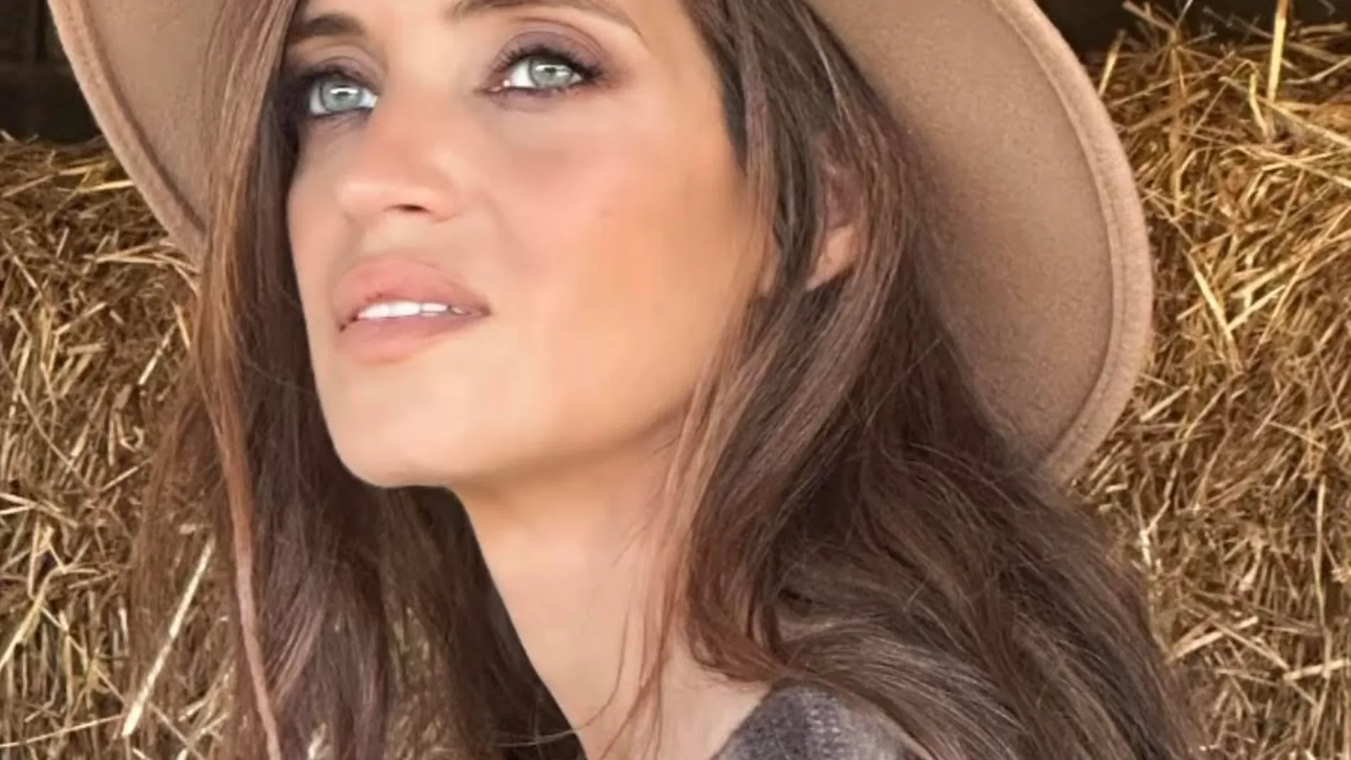 Sara Carbonero con su primer look del año.