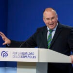 Miguel Tellado presenta en rueda de prensa la enmienda de totalidad, con texto alternativo del PP, a la ley de