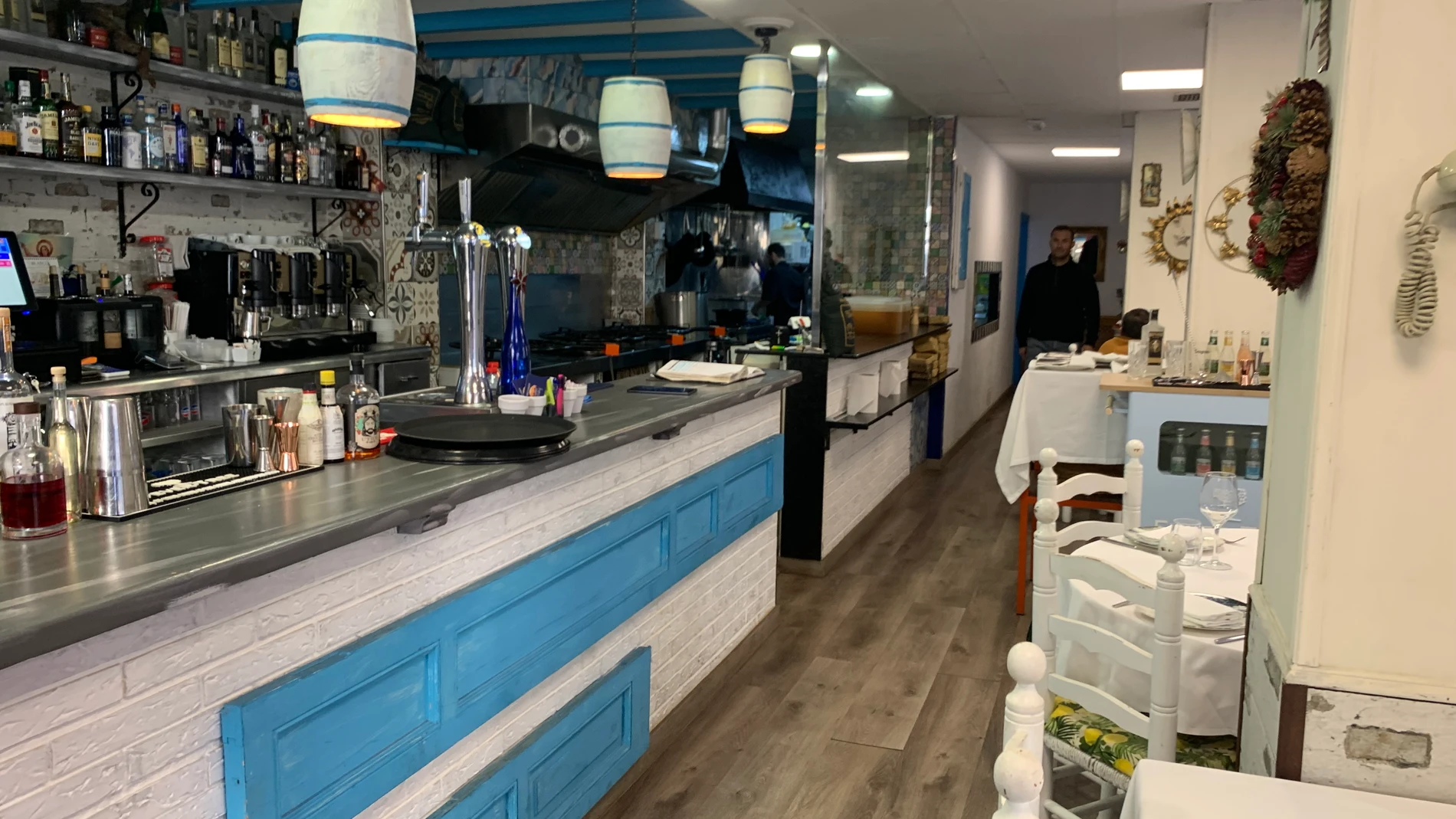 Imagen del interior del restaurante situado en La Malvarrosa