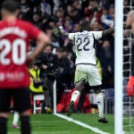 Rüdiger celebra el único tanto del partido