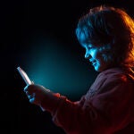 Niños con móviles
