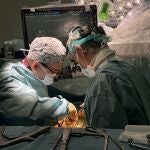 La Paz cuenta con el primer brazo robótico para operaciones de columna vertebral de España