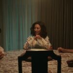 Michelle Yeoh, siempre sorprendente, interpreta a la matriarca Eileen Sun