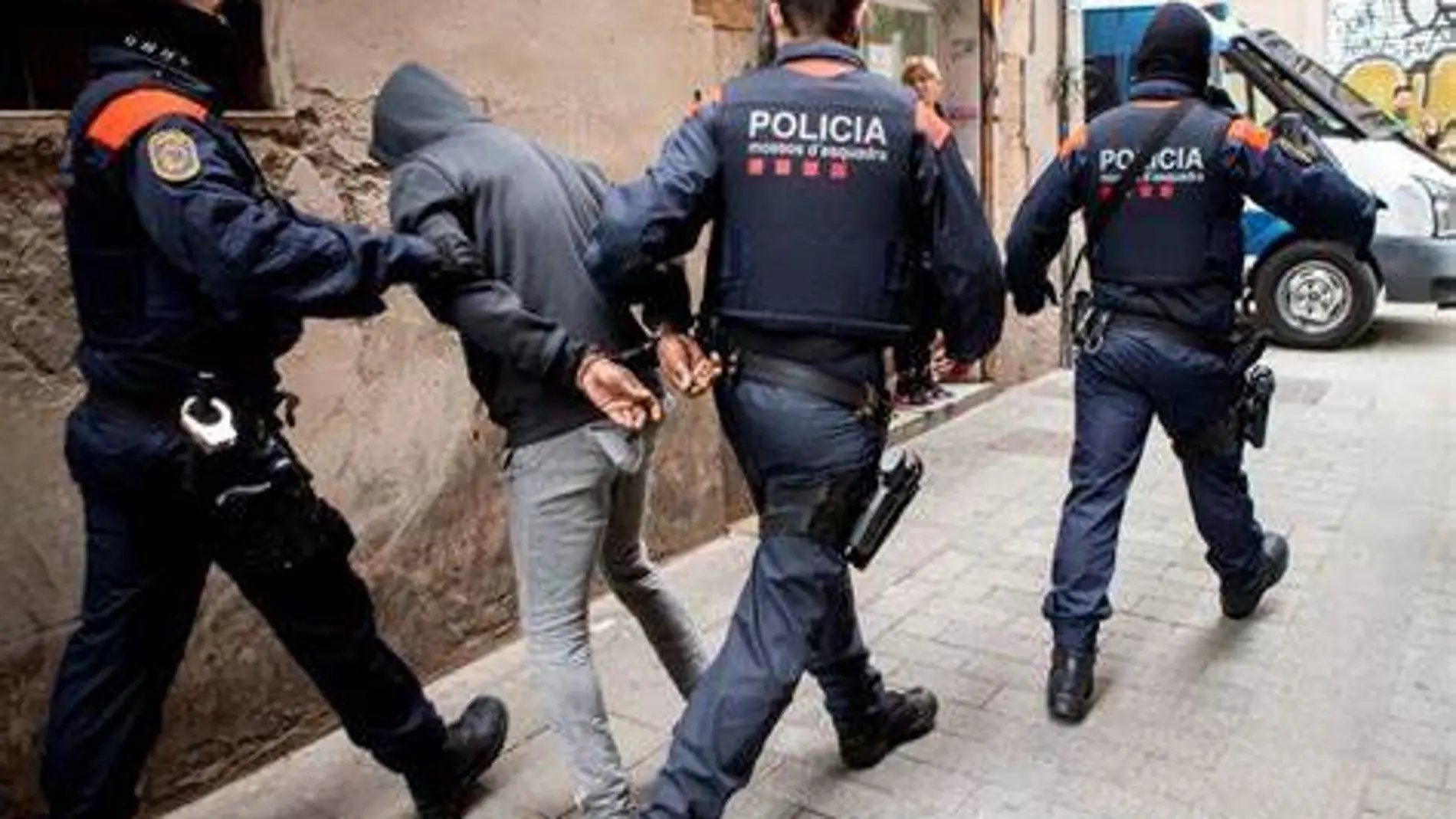 Detención de los Mossos d'Esquadra