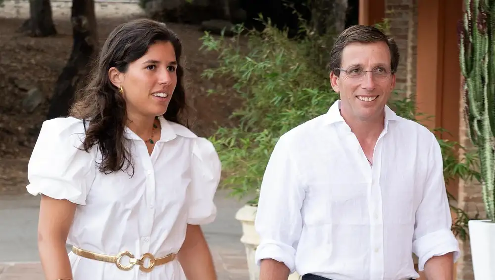 José Luis Martínez-Almeida habla por fin de su compromiso con Teresa Urquijo