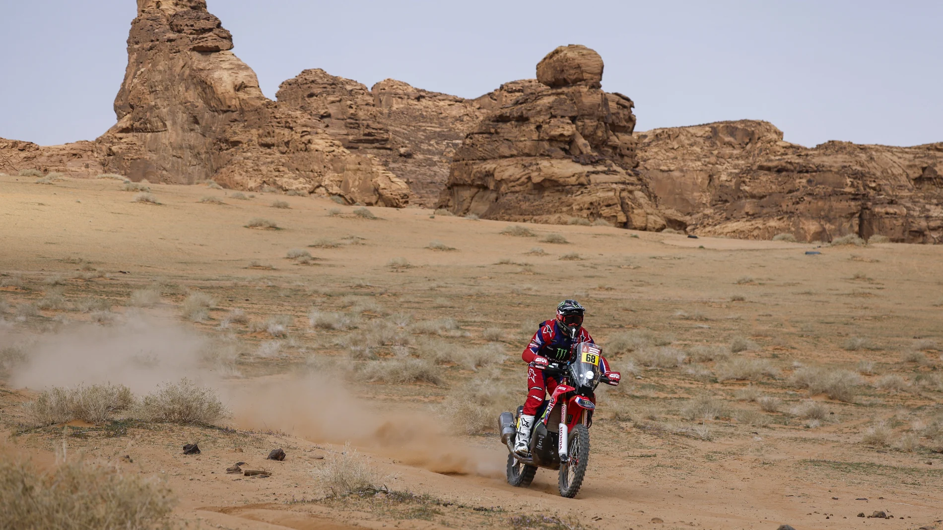 Tosha Schareina, en la etapa prólogo del Dakar en Alula