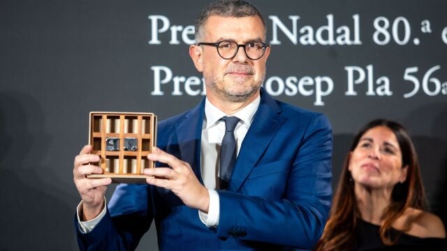 El periodista e historiador barcelonés Jaume Clotet tras ganar el 56 Premi Josep Pla