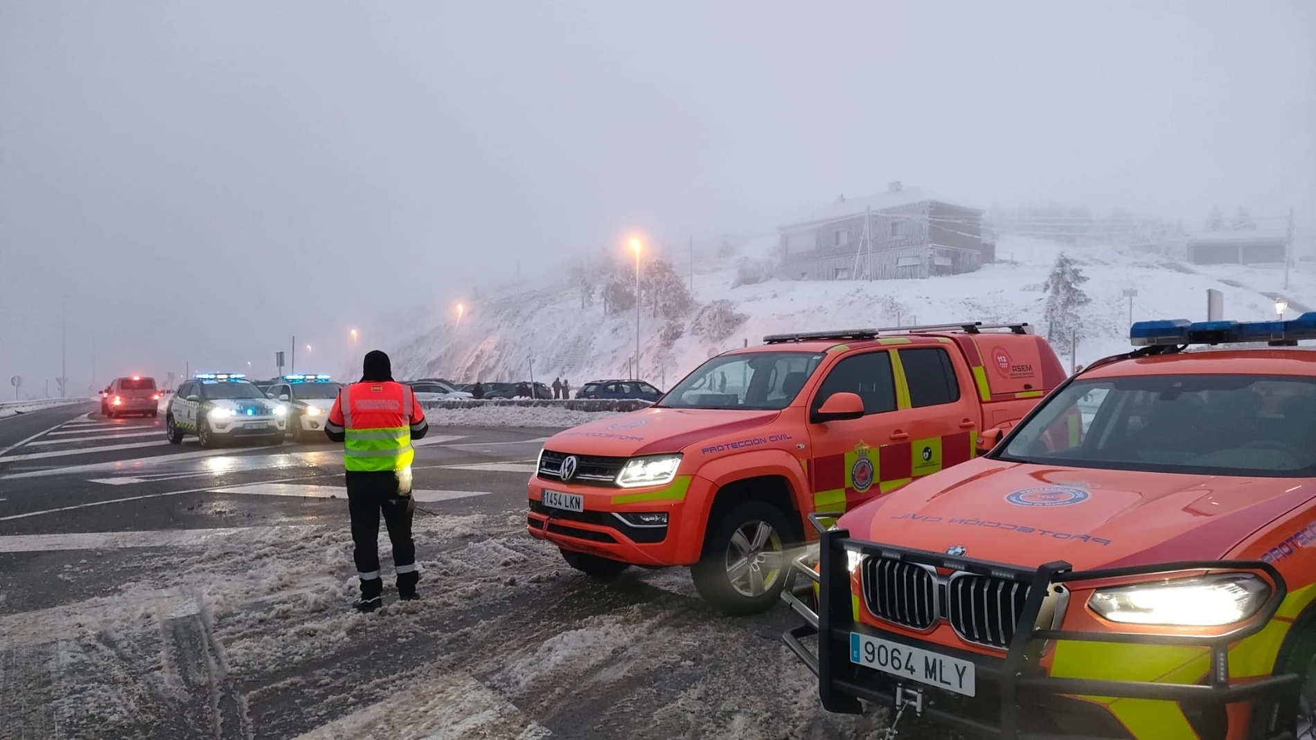MADRID.-Comienza la jornada en la Sierra con el parking del Puerto de Cotos lleno y el del Puerto de Navacerrada al 60%