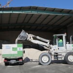 El Ayuntamiento de Madrid esparce salmuera para evitar heladas y prepara dispositivos de Samur Social