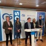 Borja Suárez atiende a la prensa junto a Javier Lacalle, Andrea Ballesteros, Inma Ranedo y Ángel Ibáñez
