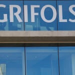 Grifols se desploma en bolsa tras la acusación de Gotham Research de manipular sus cuentas
