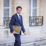 Francia.- Macron designa como primer ministro a Gabriel Attal, uno de sus más estrechos colaboradores