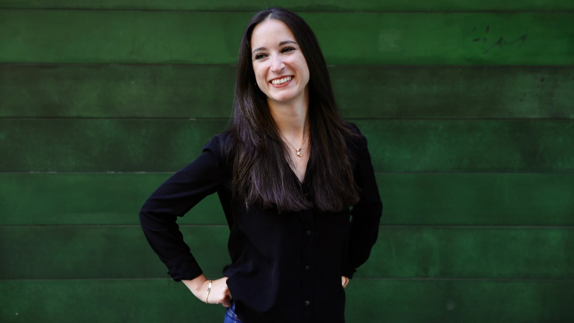 La periodista y politóloga Estefanía Molina durante una entrevista con LA RAZÓN