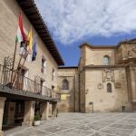 El pueblo de 6.000 habitantes que tiene dos paradores (y no son caros)