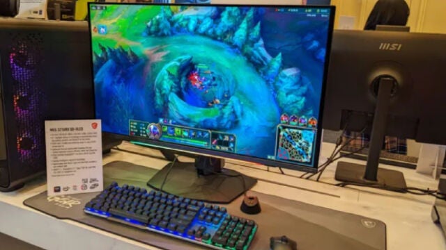 MSI presenta un monitor con IA que permite hacer trampas en videojuegos.