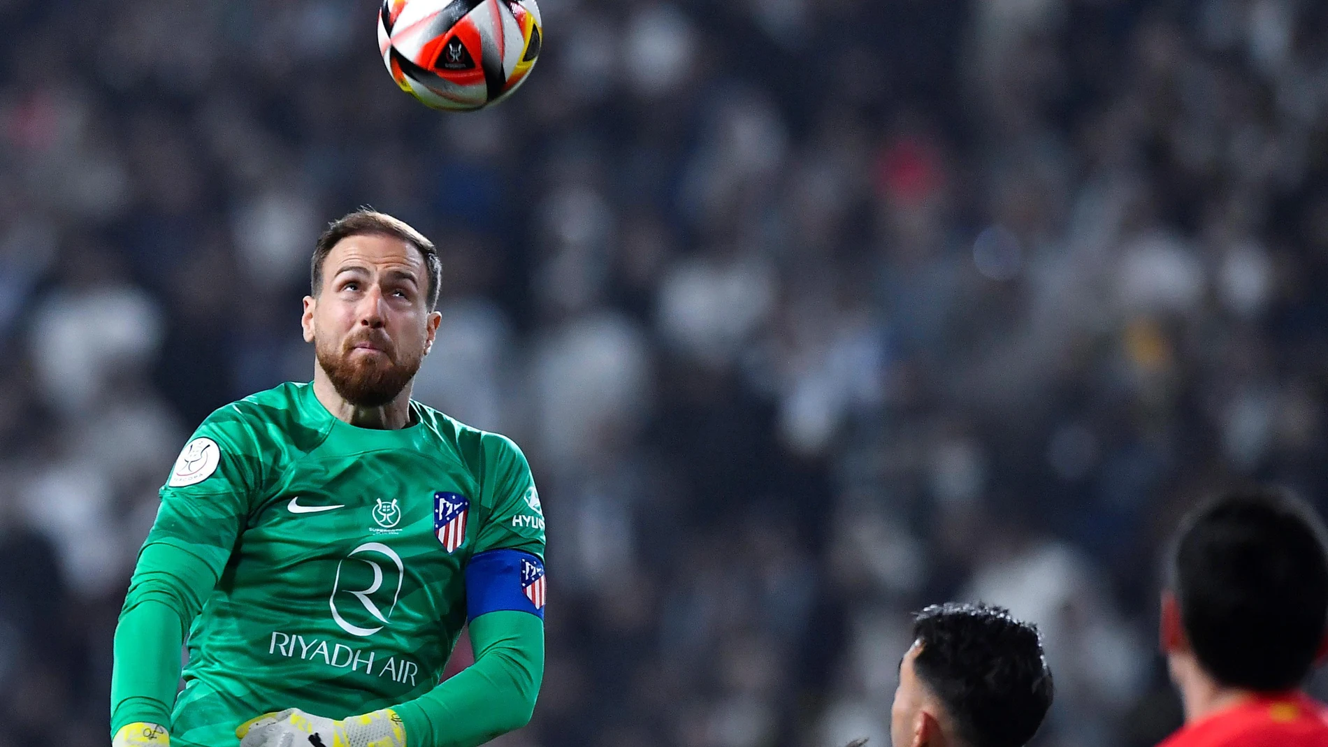 10 January 2024, Saudi Arabia, Riyadh: Atletico Madrid goalkeeper Jan Oblak in action during the Spanish Super Cup semi final soccer match between Real Madrid and Atletico Madrid at Al Awal Park Stadium. Photo: Mosa Alkathami/Saudi Press Agency/dpa Mosa Alkathami/Saudi Press Agenc / DPA 10/01/2024 ONLY FOR USE IN SPAIN